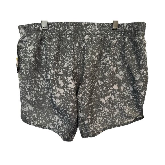 NWT Under Armor M Women’s “Fly-By” printed fitness shorts attached undergarment - Picture 8 of 13